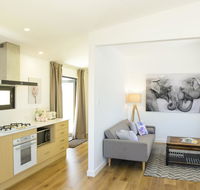Myrtle Tree Lodge - Trunks - Accommodation Directory