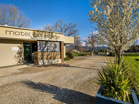 Myrtleford Motel On Alpine - Accommodation Directory 1