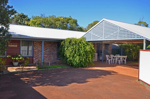 Albany Beachside Accommodation - Accommodation Directory 12