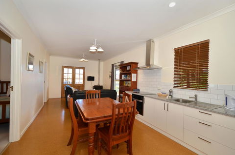 Albany Beachside Accommodation - Accommodation Directory 11