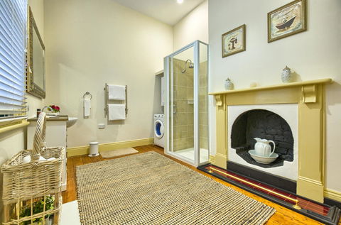 Spencer Suites Albany - Accommodation Directory 1