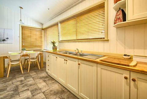 Spencer Suites Albany - Accommodation Directory 3