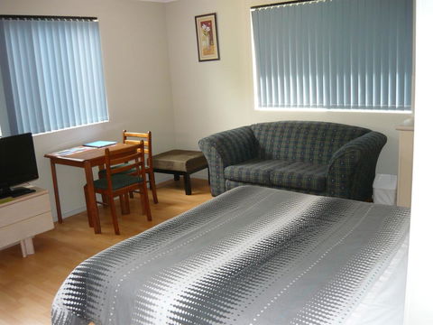 Albany Apartments - Accommodation Directory 2