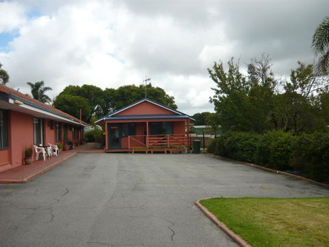 Albany Apartments - Accommodation Directory 8