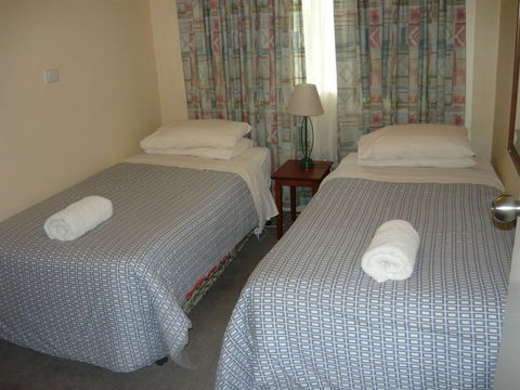 Albany Apartments - Accommodation Directory 13