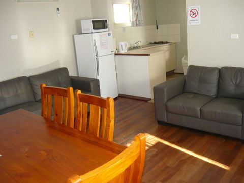 Albany Apartments - Accommodation Directory 3