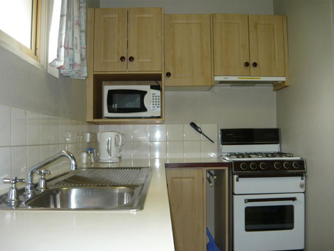 Albany Apartments - Accommodation Directory 10
