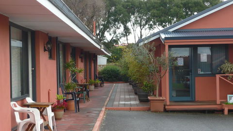 Albany Apartments - Accommodation Directory 4