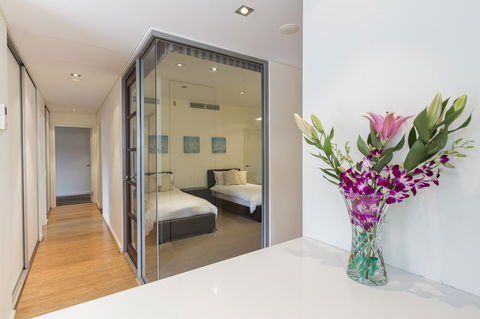 Gallery Serviced Apartments - Accommodation Directory 10
