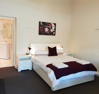Stirling Apartments - Studio 1 - Accommodation Directory
