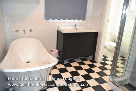 Fremantle Colonial Home - Accommodation Directory 33