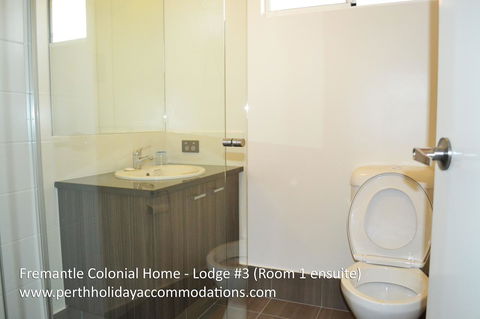 Fremantle Colonial Home - Accommodation Directory 16