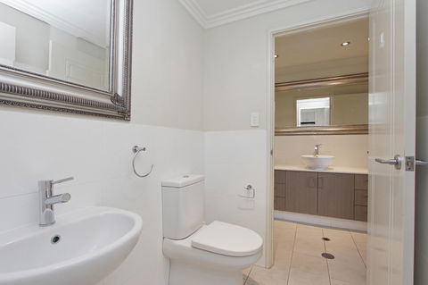 Zappeion Apartments - Accommodation Directory 28
