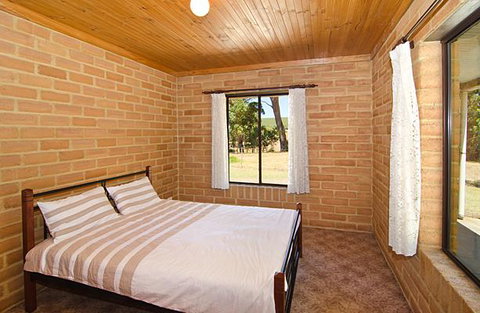 Turner Brook Chalet - Accommodation Directory 9