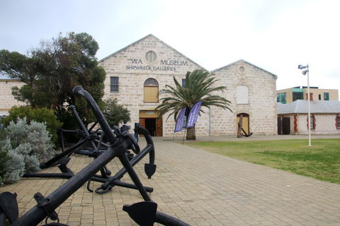 Suffolk House - Accommodation Directory 23