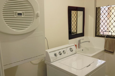 Suffolk House - Accommodation Directory 16