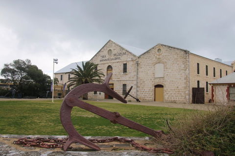 Suffolk House - Accommodation Directory 25