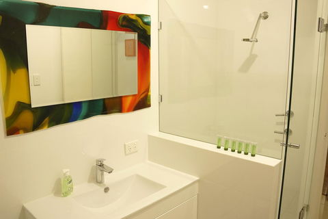 Suffolk House - Accommodation Directory 14