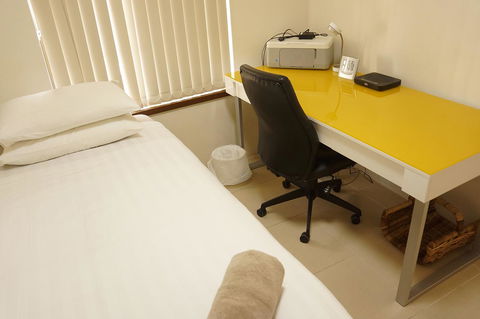 Suffolk House - Accommodation Directory 13