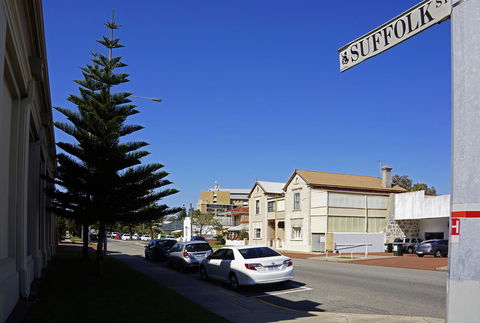 Suffolk House - Accommodation Directory 19