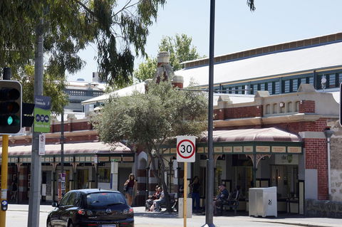 Suffolk House - Accommodation Directory 22