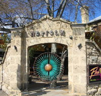 Suffolk House - Accommodation Directory