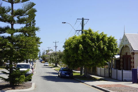 Suffolk House - Accommodation Directory 17