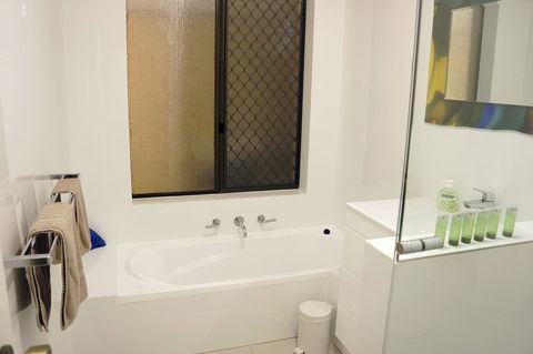 Suffolk House - Accommodation Directory 15