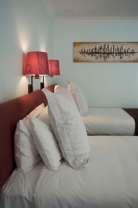 SureStay Hotel By Best Western The Clarence On Melville - Accommodation Directory 10