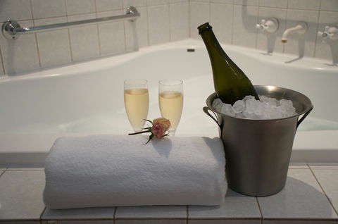 SureStay Hotel By Best Western The Clarence On Melville - Accommodation Directory 20