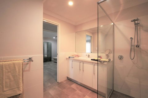 Studio Style Mindarie Marina - Accommodation Directory 6