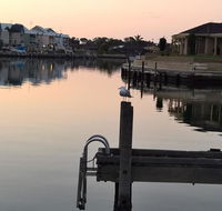 Waterside Canal Dreams - Accommodation Directory