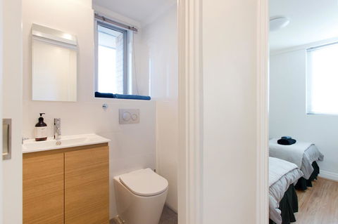 Ocean Breeze Apartment - Accommodation Directory 26