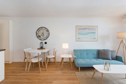 Ocean Breeze Apartment - Accommodation Directory 22