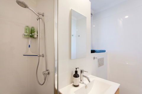 Ocean Breeze Apartment - Accommodation Directory 24