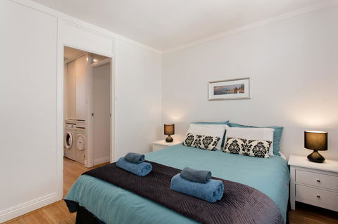 Ocean Breeze Apartment - Accommodation Directory 34