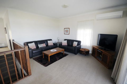 My Place Colonial Accommodation - Accommodation Directory 5