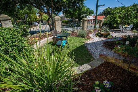 Danum House - Accommodation Directory 5