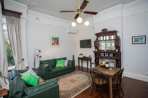 Danum House - Accommodation Directory 8