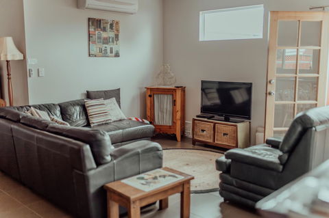 Bluebird Cottage - Accommodation Directory 18