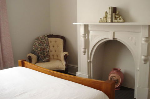 Bluebird Cottage - Accommodation Directory 7