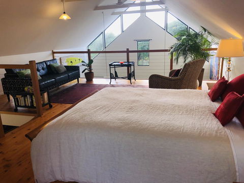 Zephyr Studio - Accommodation Directory 15