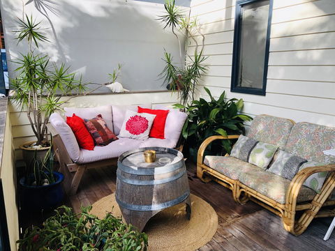 Zephyr Studio - Accommodation Directory 9