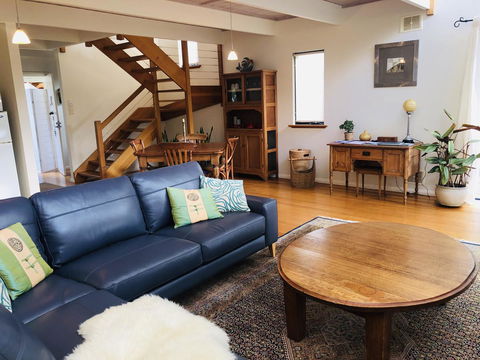 Zephyr Studio - Accommodation Directory 6