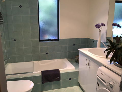 Zephyr Studio - Accommodation Directory 19