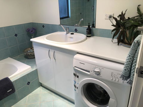 Zephyr Studio - Accommodation Directory 20
