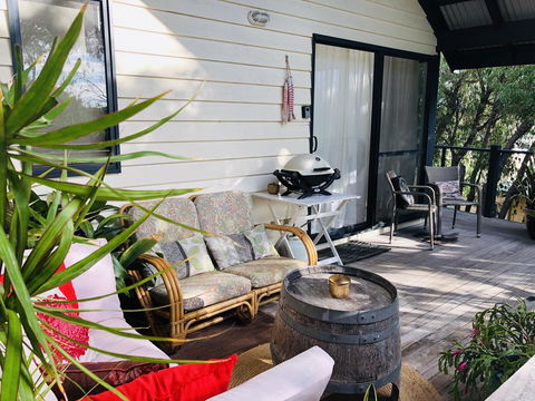 Zephyr Studio - Accommodation Directory 8