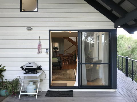 Zephyr Studio - Accommodation Directory 21