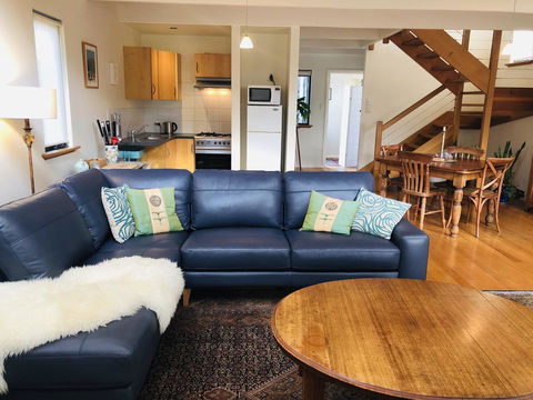 Zephyr Studio - Accommodation Directory 2