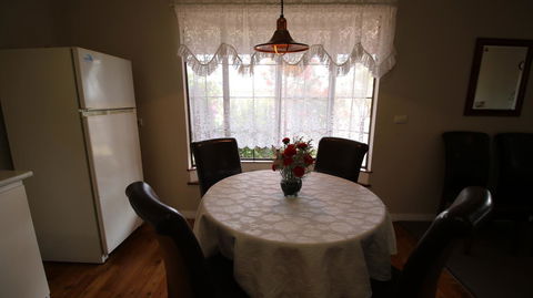 Daisy Cottage - Accommodation Directory 11